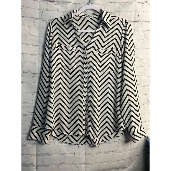 Women's Express Chevron Button Down 3/4 Sleeve Blouse. SZ S/P. - Picture 1 of 3